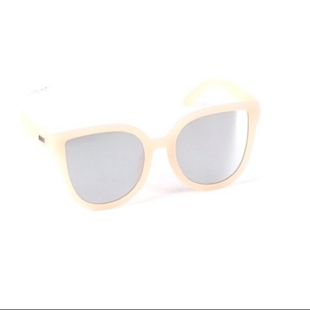 QUAY Australia Paradiso Pink Mirror Sunglasses - Picture 7 of 8